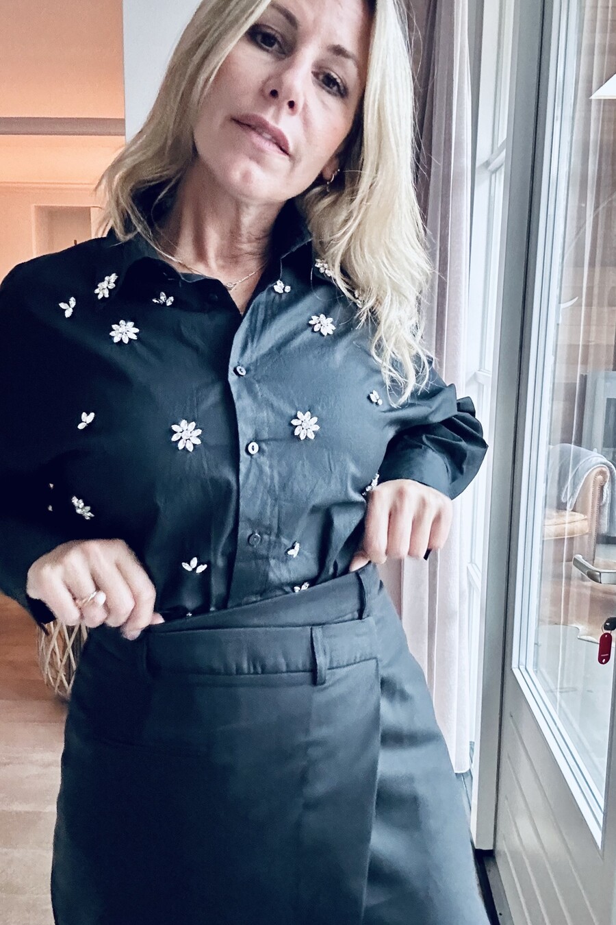 Van €69 naar €25! 🏷️  Rok lang chino - hoge schuine split